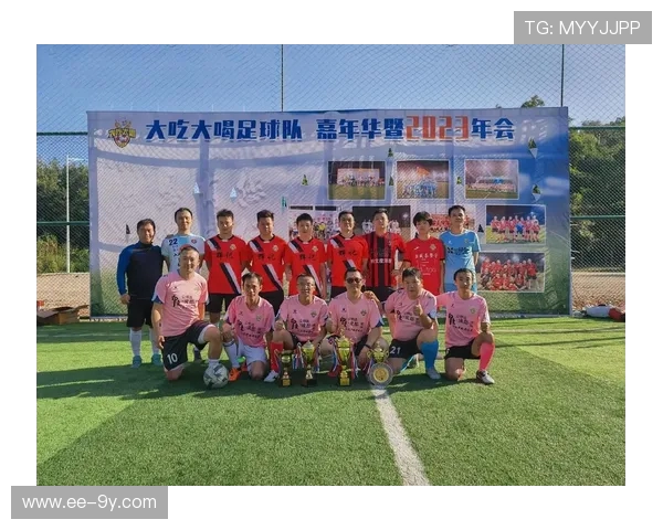 激情绿茵梦想启航青春献礼一场震撼心灵的足球朗诵盛宴